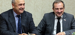 На других посмотреть, самим поучиться