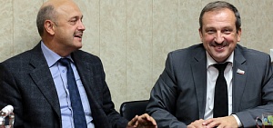 В Ярославле депутаты  муниципалитета рассказали о пользе командировок