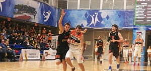 Ярославский «Буревестник» устроил «перестрелку» с курскими «Русичами»