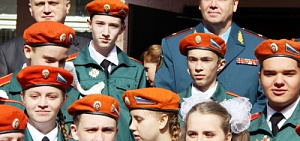 МЧС в Ярославле учит школьников