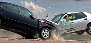 С сегодняшнего дня участники ДТП без жертв обязаны освобождать проезжую часть до приезда ГИБДД