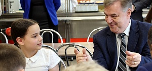 Школьное питание Ярославля оценил эксперт из Бразилии