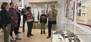Ярославцы увидели выставку «Легендарный Калашников»