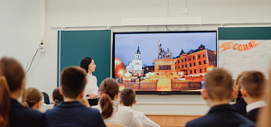 Ученики новой школы Ярославля спели старую песню