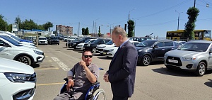 Ярославцам вручили автомобили Ярославцам вручили автомобили