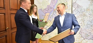 Многодетный герой СВО получил сертификат на жилье в Ярославской области Многодетный герой СВО получил сертификат на жилье в Ярославской области