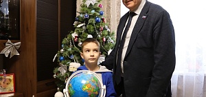 Председатель муниципалитета Ярославля Сергей Калинин исполнил мечту семилетнего Миши