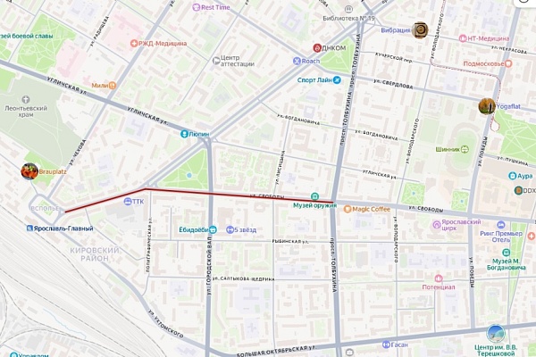 На время уборки участка улицы Свободы ярославцев попросили убрать авто