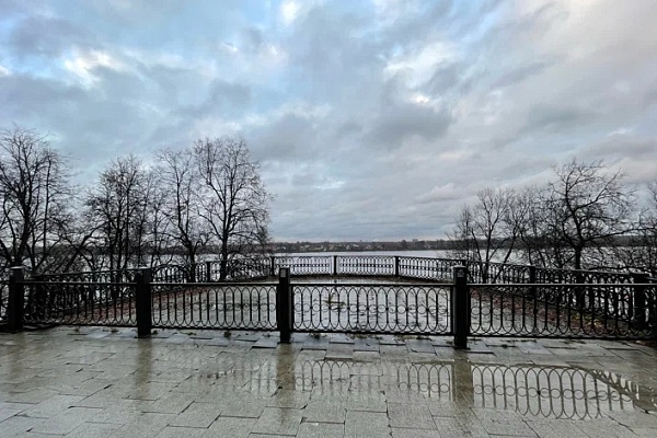 В Ярославле объявили поиск подрядчика для капремонта смотровой площадки на Волжской набережной