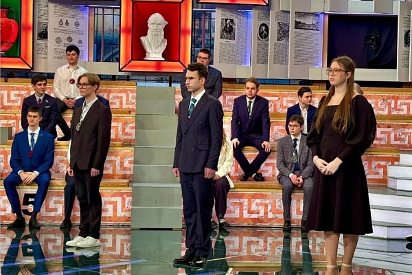 Ярославские школьники вошли в число победителей телевизионной олимпиады «Умницы и умники»