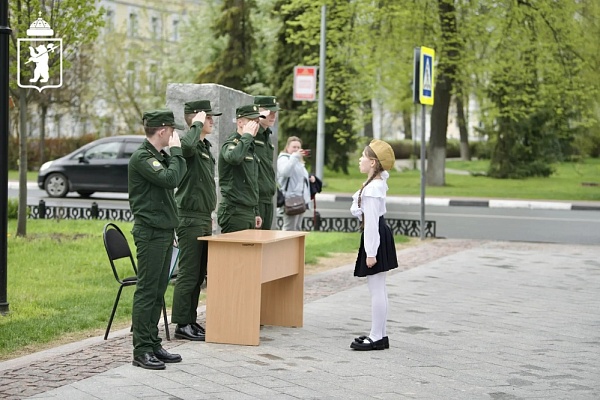 Ярославские школьники соревнуются на смотре строя и песни