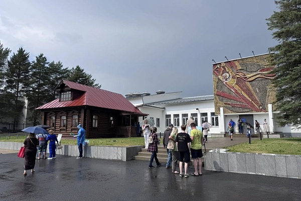 Дождь не помешал: под Ярославлем прошел «Космический пикник»