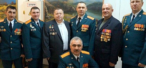 Делегация из Ярославля отметила 100-летие ПВО вместе с офицерами 202 зенитно-ракетной бригады Западного военного округа Делегация из Ярославля отметила 100-летие ПВО вместе с офицерами 202 зенитно-ракетной бригады Западного военного округа